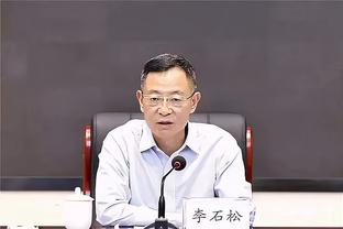 文契奇将执法拜仁次回合欧冠，他曾担任22年拜仁对阵黄潜的裁判